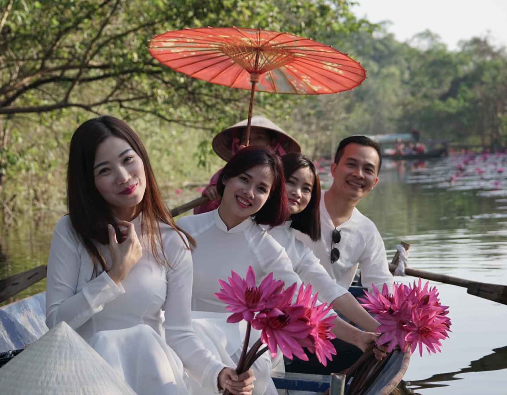 tour-chua-huong-dong-huong-tich-1-ngay